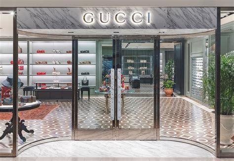 gucci store in portland oregon.